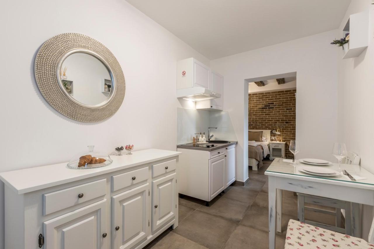 Studio Apartments Insula スプリト エクステリア 写真