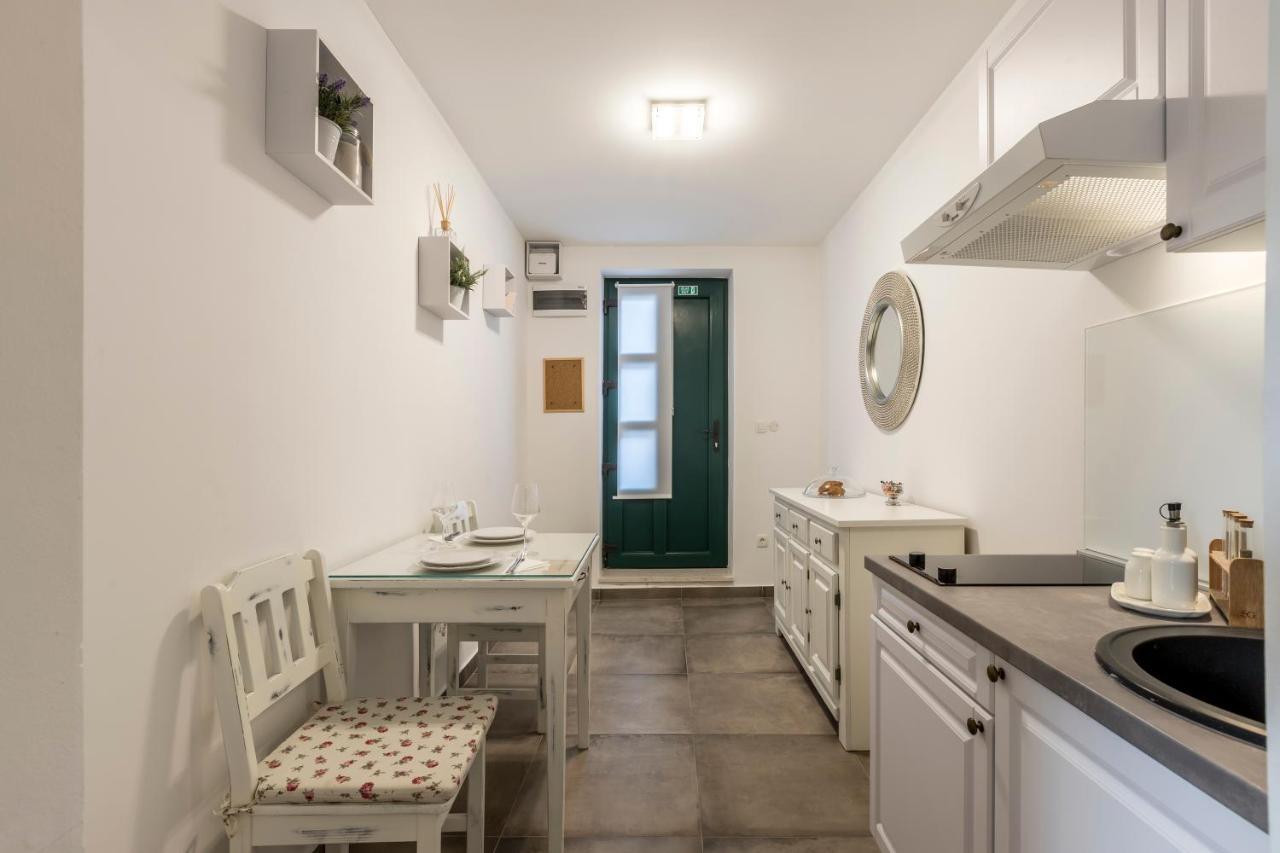 Studio Apartments Insula スプリト エクステリア 写真