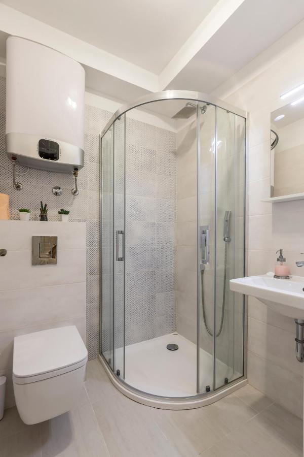 Studio Apartments Insula スプリト エクステリア 写真