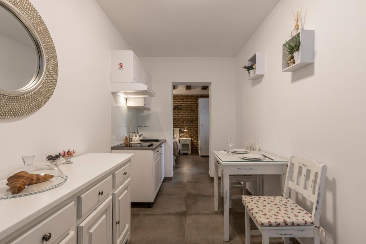 Studio Apartments Insula スプリト エクステリア 写真