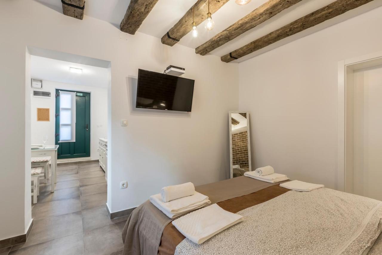 Studio Apartments Insula スプリト エクステリア 写真